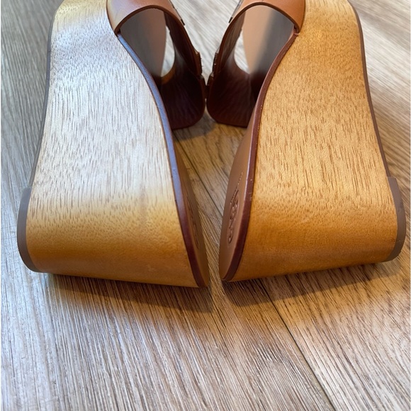 Tory Burch • Patty Leather Platform Wedge size 5.5 - Picture 6 of 10